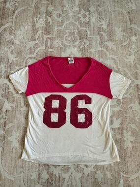 VS PINK VNeck 86 Shirt